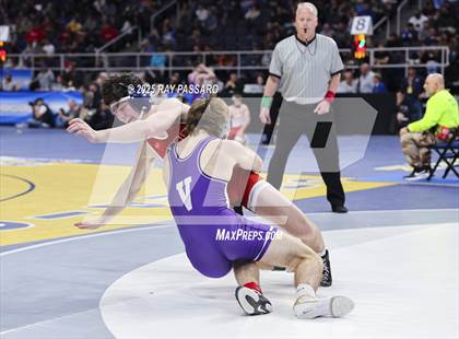 Thumbnail 3 in NYSPHSAA Semifinals photogallery.