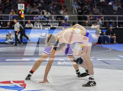 Thumbnail 1 in NYSPHSAA Semifinals photogallery.