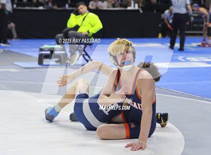 Thumbnail 1 in NYSPHSAA Semifinals photogallery.