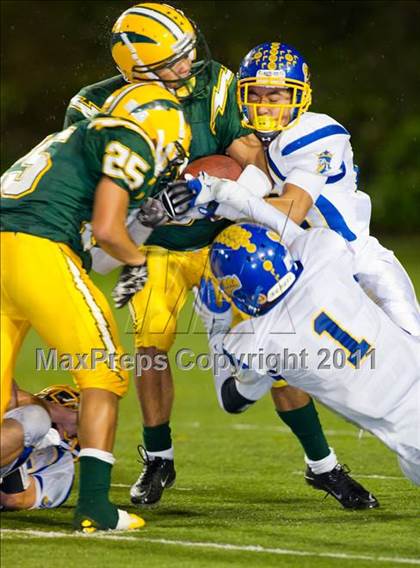 Thumbnail 3 in Edison vs. Fountain Valley photogallery.