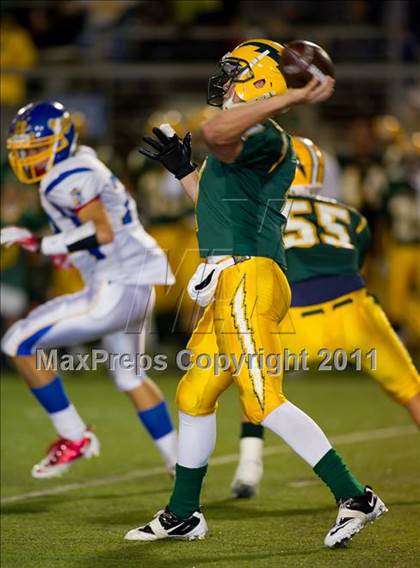 Thumbnail 2 in Edison vs. Fountain Valley photogallery.