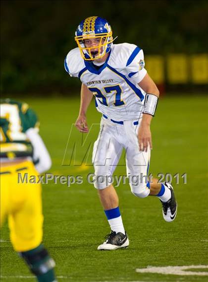 Thumbnail 3 in Edison vs. Fountain Valley photogallery.