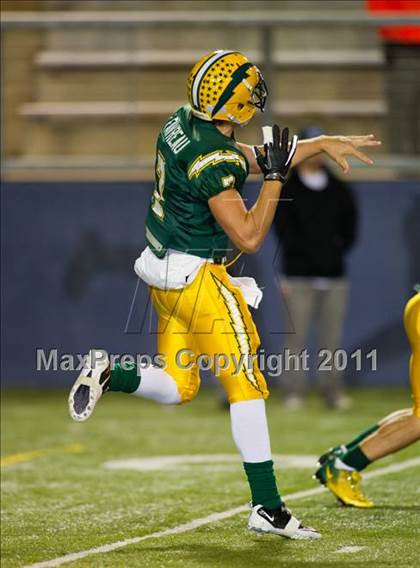 Thumbnail 2 in Edison vs. Fountain Valley photogallery.