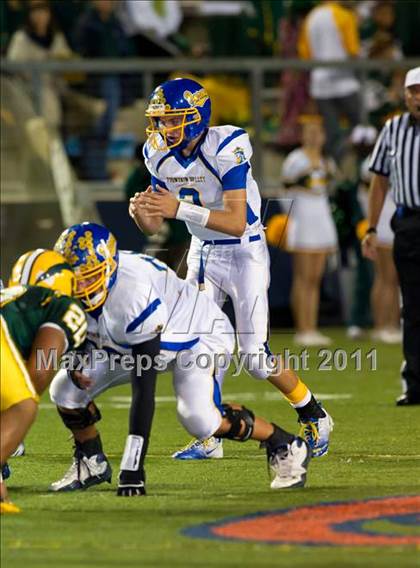 Thumbnail 2 in Edison vs. Fountain Valley photogallery.
