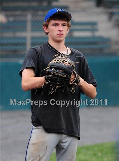Thumbnail 3 in East Hampton @ East Catholic (CIAC Class S Final) photogallery.