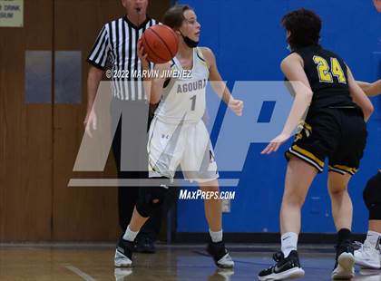 Thumbnail 1 in Newbury Park @ Agoura photogallery.