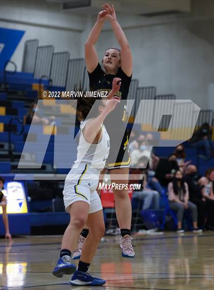 Thumbnail 1 in Newbury Park @ Agoura photogallery.