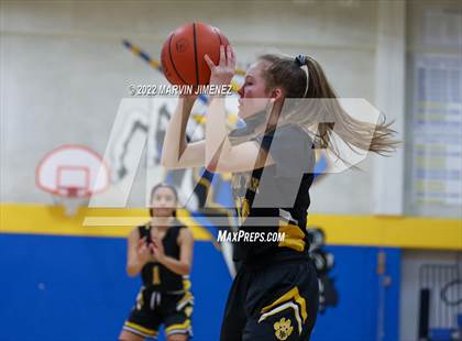 Thumbnail 1 in Newbury Park @ Agoura photogallery.