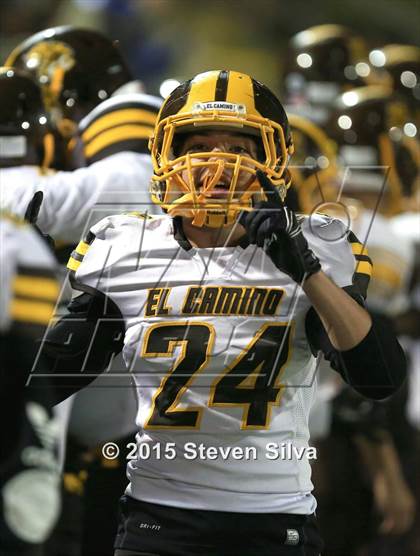 Thumbnail 1 in El Camino vs. Oceanside (CIF SDS D1 Final) photogallery.