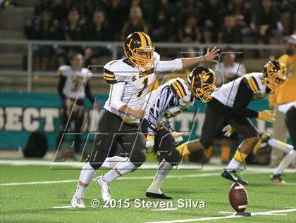 Thumbnail 1 in El Camino vs. Oceanside (CIF SDS D1 Final) photogallery.