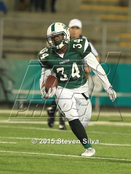 Thumbnail 2 in El Camino vs. Oceanside (CIF SDS D1 Final) photogallery.