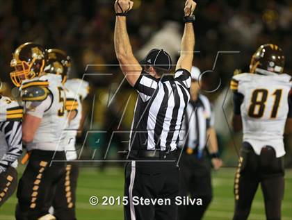 Thumbnail 1 in El Camino vs. Oceanside (CIF SDS D1 Final) photogallery.