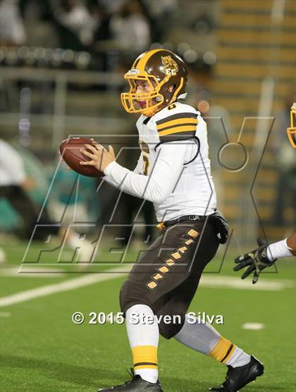 Thumbnail 1 in El Camino vs. Oceanside (CIF SDS D1 Final) photogallery.