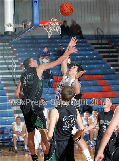 Thumbnail 2 in Midland vs. Maroa-Forsyth (2011 Riverton Shootout) photogallery.