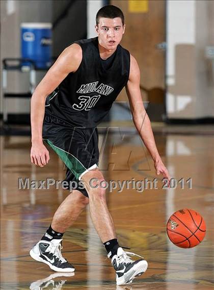 Thumbnail 2 in Midland vs. Maroa-Forsyth (2011 Riverton Shootout) photogallery.