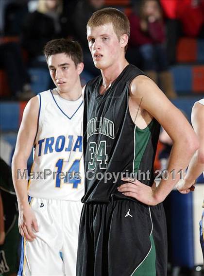 Thumbnail 1 in Midland vs. Maroa-Forsyth (2011 Riverton Shootout) photogallery.