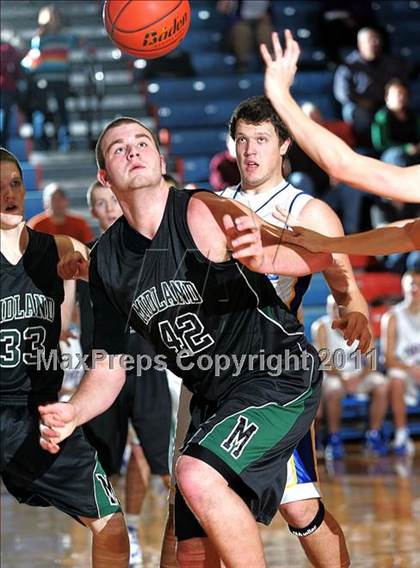 Thumbnail 2 in Midland vs. Maroa-Forsyth (2011 Riverton Shootout) photogallery.