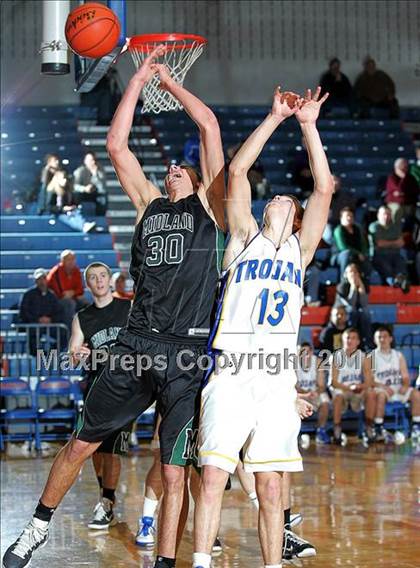 Thumbnail 2 in Midland vs. Maroa-Forsyth (2011 Riverton Shootout) photogallery.