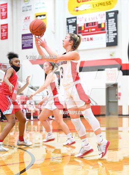 Thumbnail 3 in Hirschi @ Mineral Wells photogallery.