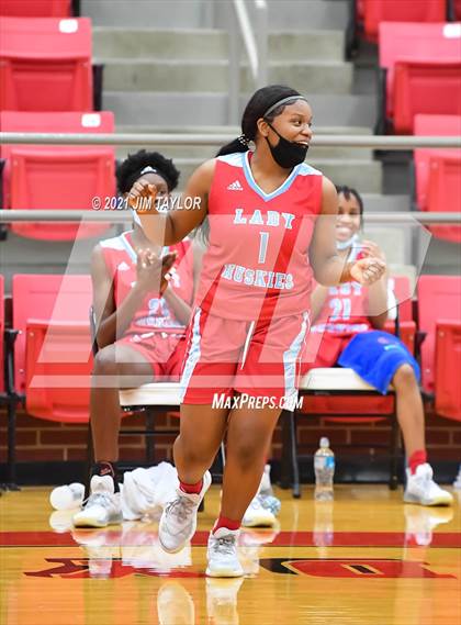 Thumbnail 3 in Hirschi @ Mineral Wells photogallery.