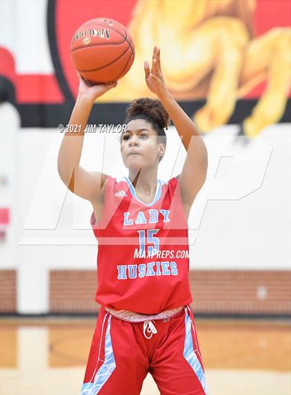 Thumbnail 2 in Hirschi @ Mineral Wells photogallery.