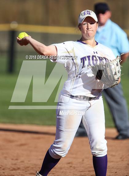 Thumbnail 3 in Silver Creek vs Holy Family (CHSAA 4A Semifinal) photogallery.