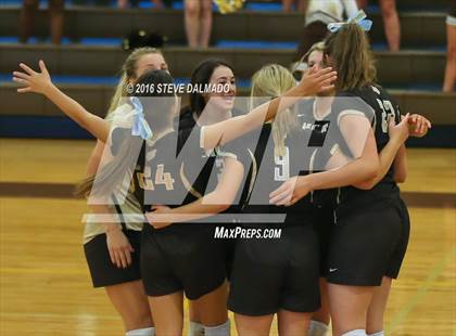 Thumbnail 3 in Acadiana @ Mt. Carmel (LHSAA Division I 2nd Round) photogallery.