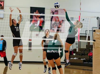 Thumbnail 2 in Acadiana @ Mt. Carmel (LHSAA Division I 2nd Round) photogallery.