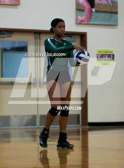 Thumbnail 2 in Acadiana @ Mt. Carmel (LHSAA Division I 2nd Round) photogallery.