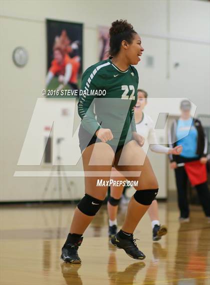 Thumbnail 3 in Acadiana @ Mt. Carmel (LHSAA Division I 2nd Round) photogallery.