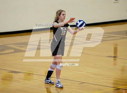 Thumbnail 2 in Acadiana @ Mt. Carmel (LHSAA Division I 2nd Round) photogallery.
