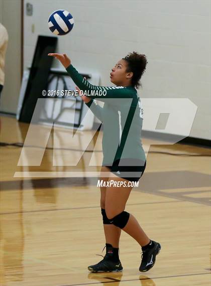 Thumbnail 2 in Acadiana @ Mt. Carmel (LHSAA Division I 2nd Round) photogallery.
