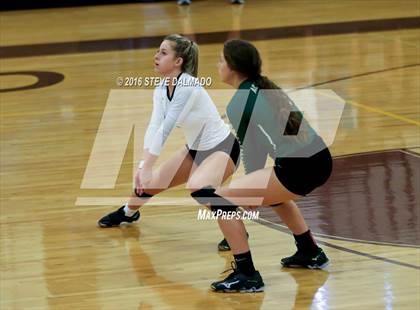 Thumbnail 3 in Acadiana @ Mt. Carmel (LHSAA Division I 2nd Round) photogallery.