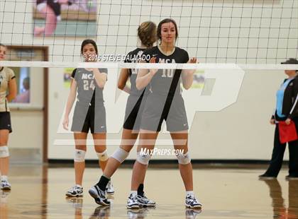 Thumbnail 1 in Acadiana @ Mt. Carmel (LHSAA Division I 2nd Round) photogallery.