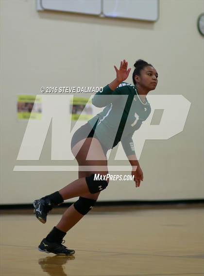 Thumbnail 1 in Acadiana @ Mt. Carmel (LHSAA Division I 2nd Round) photogallery.