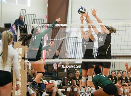 Thumbnail 1 in Acadiana @ Mt. Carmel (LHSAA Division I 2nd Round) photogallery.
