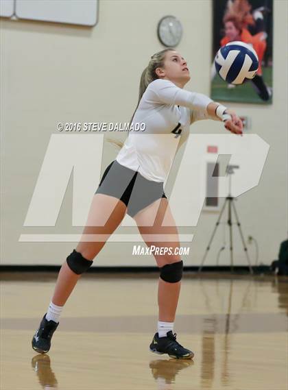 Thumbnail 3 in Acadiana @ Mt. Carmel (LHSAA Division I 2nd Round) photogallery.