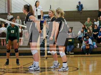 Thumbnail 1 in Acadiana @ Mt. Carmel (LHSAA Division I 2nd Round) photogallery.