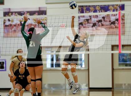 Thumbnail 3 in Acadiana @ Mt. Carmel (LHSAA Division I 2nd Round) photogallery.