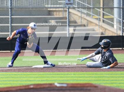Thumbnail 3 in Providence vs Flintridge Prep photogallery.