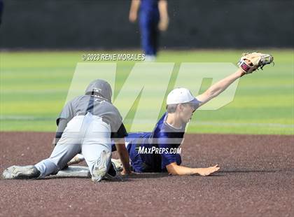 Thumbnail 2 in Providence vs Flintridge Prep photogallery.