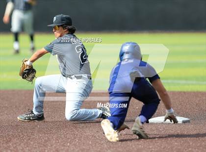 Thumbnail 3 in Providence vs Flintridge Prep photogallery.