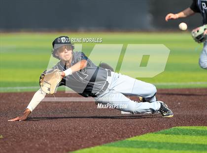 Thumbnail 2 in Providence vs Flintridge Prep photogallery.