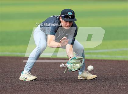 Thumbnail 2 in Providence vs Flintridge Prep photogallery.