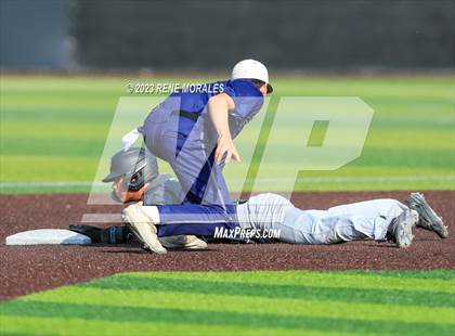 Thumbnail 2 in Providence vs Flintridge Prep photogallery.