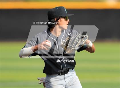 Thumbnail 3 in Providence vs Flintridge Prep photogallery.