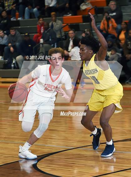 Thumbnail 2 in Buckhorn @ Grissom photogallery.