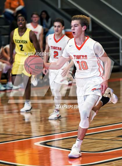 Thumbnail 3 in Buckhorn @ Grissom photogallery.