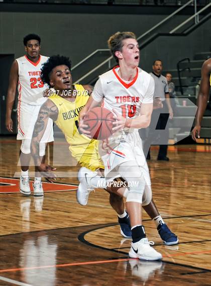 Thumbnail 1 in Buckhorn @ Grissom photogallery.