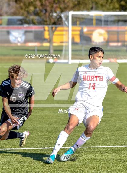 Thumbnail 2 in North vs Blue Valley Northwest (KSHSAA 6A Consolation) photogallery.